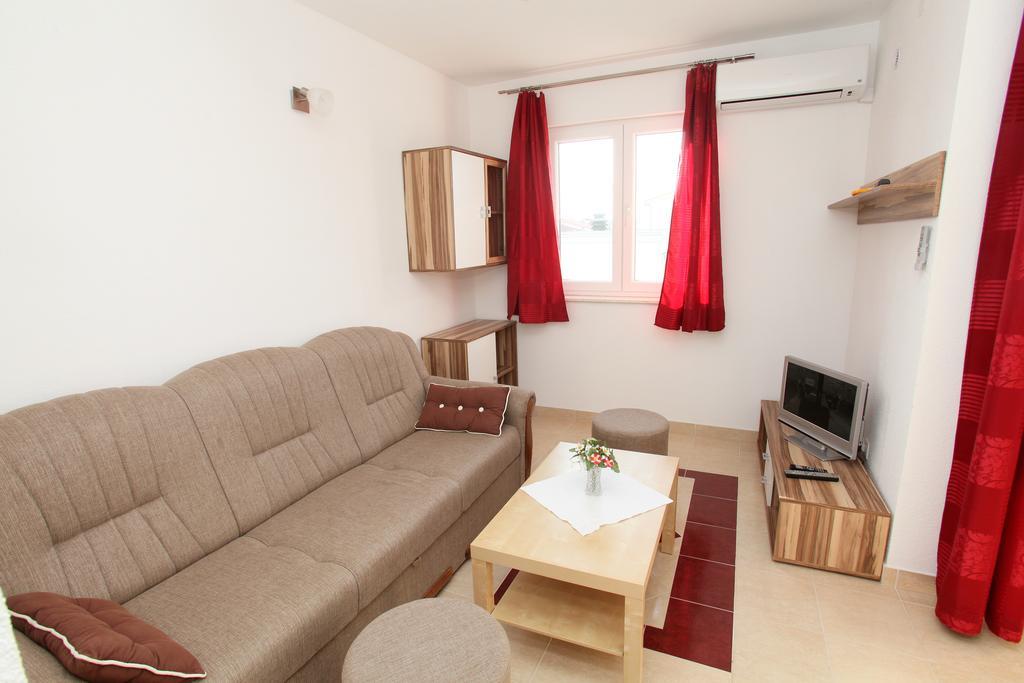 Apartments Villa Karlo Kaštela Kültér fotó