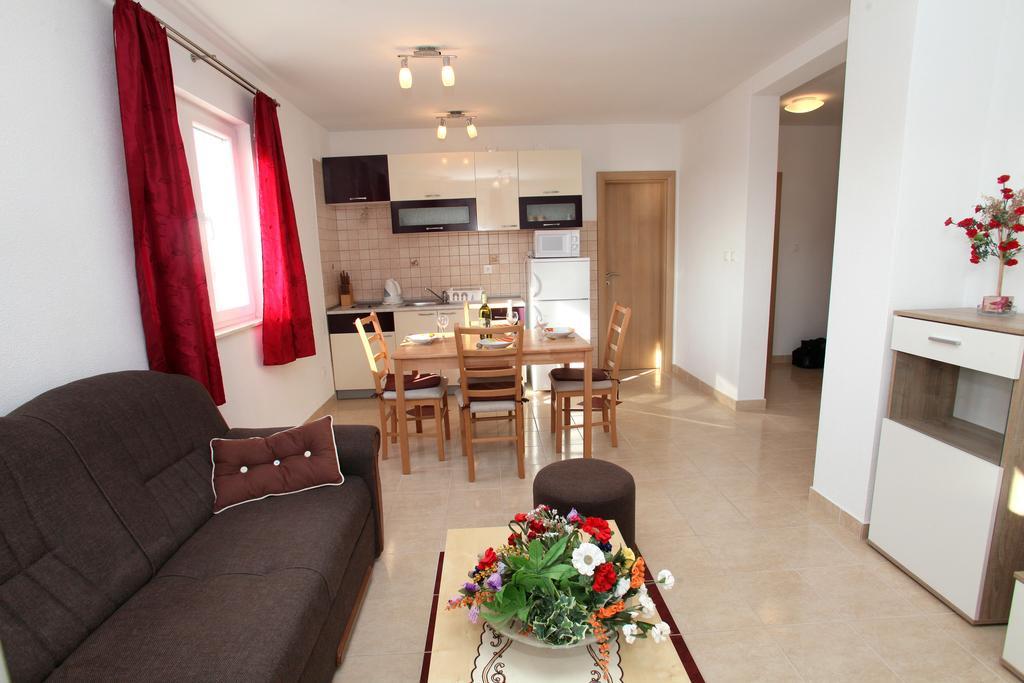 Apartments Villa Karlo Kaštela Kültér fotó